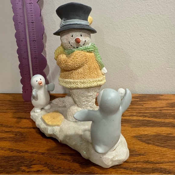 Ice Sculptures “Snow Me A Curve Ball” Softball Baseball Snowman Penguins #21368 - Picture 2 of 6